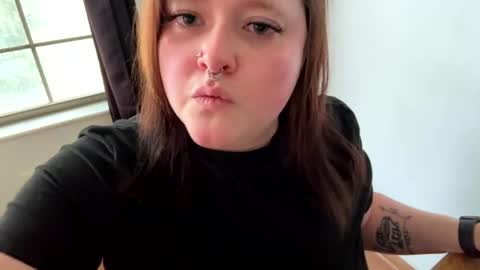riah_babbie online show from July 17, 11:56 am