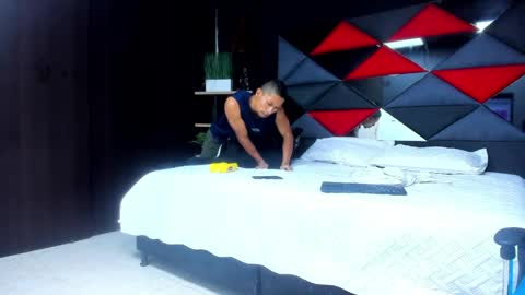 richar_voller online show from May 11, 4:04 pm