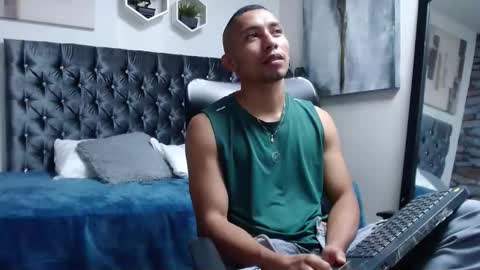 richar_voller online show from November 6, 1:47 pm