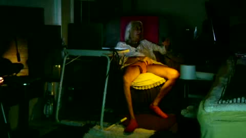PINK HOLE TWINK online show from July 1, 7:39 am