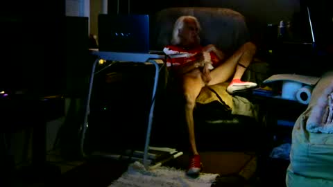 PINK HOLE TWINK online show from July 28, 3:15 am
