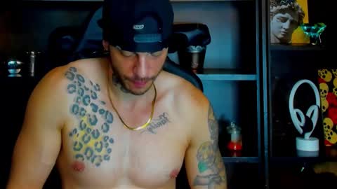 ricky_santos_ online show from September 14, 2:25 am