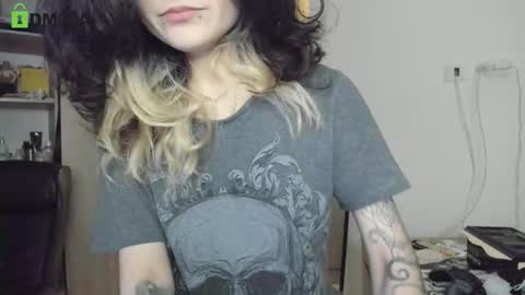 Snapshot of rickydicot_13 chatting on October 22, 2:37 am RickyDicot 13 online show from October 22, 2:37 am