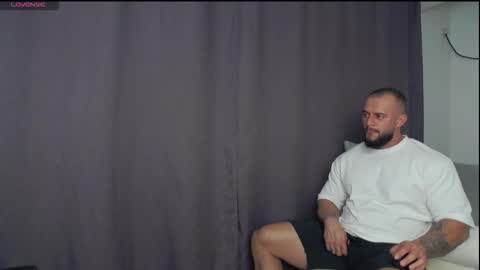 Snapshot of rickymiami1 chatting on September 18, 7:29 pm rickymiami1 online show from September 18, 7:29 pm