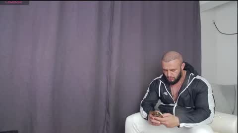 Snapshot of rickymiami1 chatting on October 28, 9:38 pm rickymiami1 online show from October 28, 9:38 pm