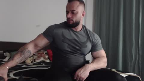 Snapshot of rickymiami1 chatting on December 7, 3:47 pm rickymiami1 online show from December 7, 3:47 pm