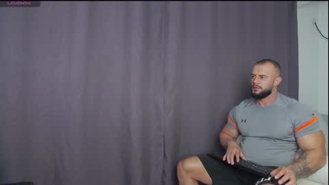 Snapshot of rickymiami1 chatting on September 27, 6:49 pm rickymiami1 online show from September 27, 6:49 pm