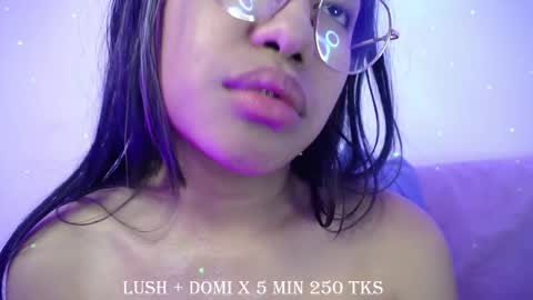 Snapshot of ricura_mily chatting on March 10, 9:01 am milena online show from March 10, 9:01 am