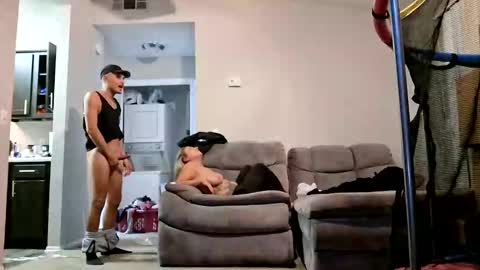 ridgeandamber online show from October 17, 6:17 am