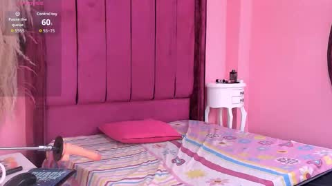 Rihanna hotx online show from September 12, 5:42 am