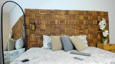 Sara online show from October 25, 10:14 am