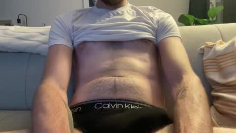 Snapshot of rileyman13xx chatting on March 8, 12:44 am rileyman13xx online show from March 8, 12:44 am