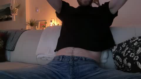 Snapshot of rileyman13xx chatting on December 21, 11:34 pm rileyman13xx online show from December 21, 11:34 pm