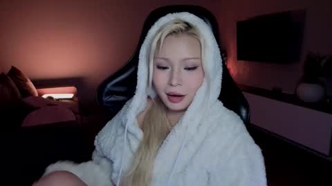 rileymee online show from March 7, 3:50 am