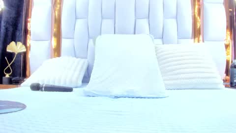 Riley online show from October 31, 11:54 am