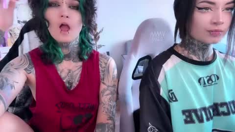   DianaBrite            fansl y online show from May 6, 9:04 am