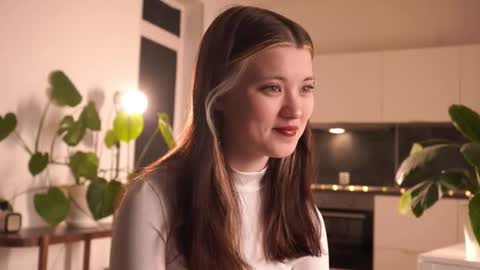 Akemi online show from February 27, 4:43 pm