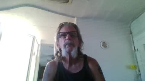 Snapshot of roadie1964 chatting on October 27, 2:28 pm Roadie online show from October 27, 2:28 pm