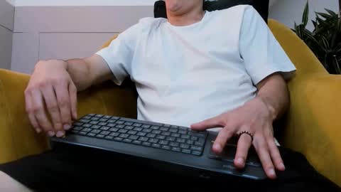 Roan Birkin online show from February 6, 7:49 pm