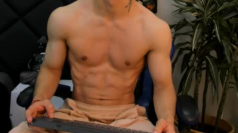 Roan Birkin online show from April 13, 9:41 pm