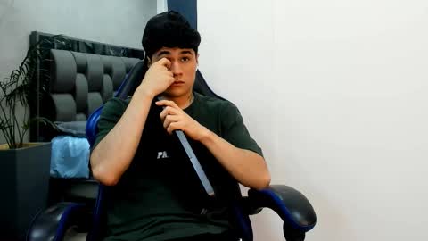 Roan Birkin online show from November 7, 10:34 pm