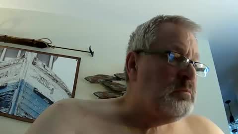 rob872217 online show from December 17, 2:35 pm