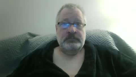 rob872217 online show from April 26, 10:24 am