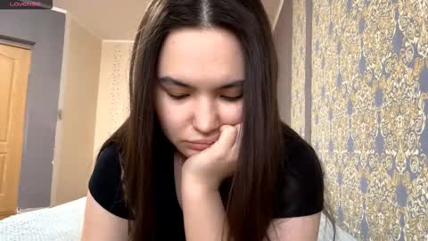 Aya online show from February 27, 1:37 pm