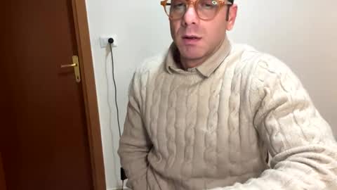 roberpierre_ho online show from March 2, 1:54 am