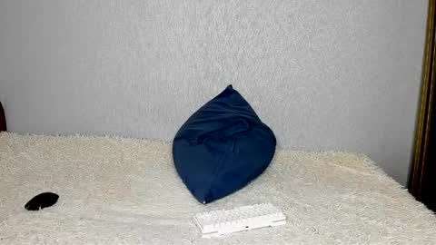 robert10211 online show from April 4, 6:26 pm