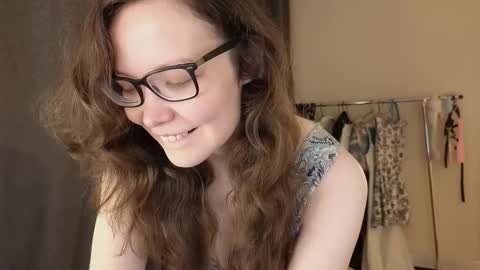 Snapshot of robin_gal chatting on September 15, 9:16 pm Robin online show from September 15, 9:16 pm