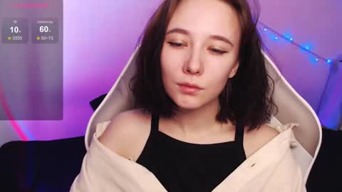 Snapshot of robin_yours chatting on March 6, 7:36 am Robin your online show from March 6, 7:36 am