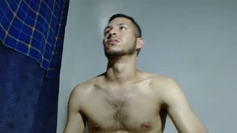 Snapshot of robinhotsexy chatting on December 3, 6:44 pm robinhotsexy online show from December 3, 6:44 pm