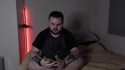 Robin online show from November 23, 10:41 pm