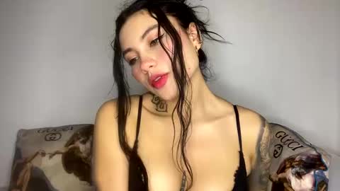 Snapshot of rockandlovexx chatting on January 30, 1:33 am Samantha Estephania  online show from January 30, 1:33 am