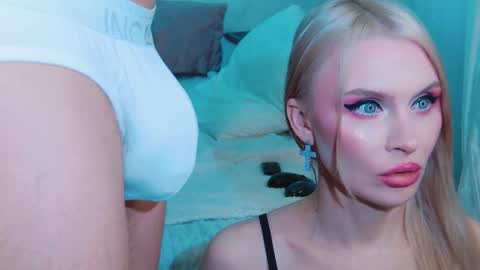 Lina and Den online show from February 2, 7:05 am