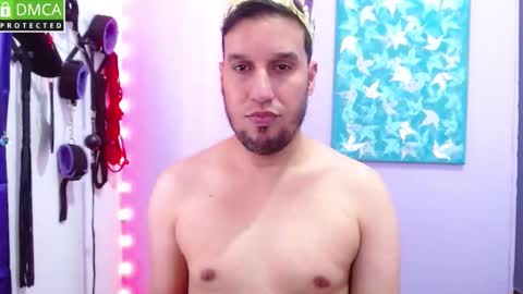 Thiago independent model online show from November 17, 9:17 pm