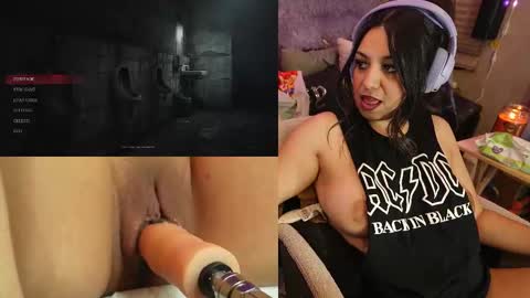 Snapshot of roknblaze chatting on October 21, 3:22 am Rok-N-Blaze online show from October 21, 3:22 am