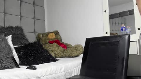 twink juli online show from January 2, 10:33 pm