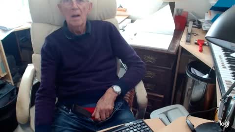 Snapshot of rolydawe chatting on September 11, 3:24 pm rolydawe online show from September 11, 3:24 pm