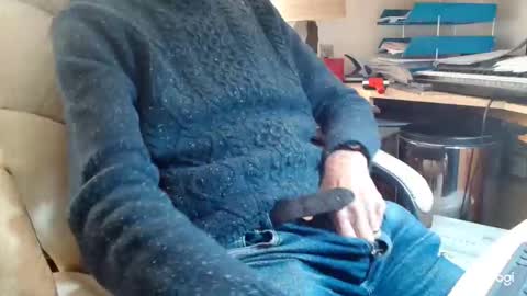 Snapshot of rolydawe chatting on October 31, 2:39 pm rolydawe online show from October 31, 2:39 pm