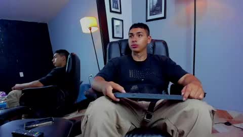 ronnie_crawford online show from July 11, 7:17 pm