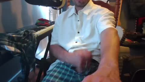 ronniejohnston13 online show from July 11, 3:55 am