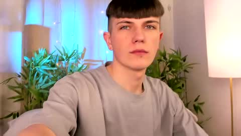 Rony online show from April 9, 8:36 pm