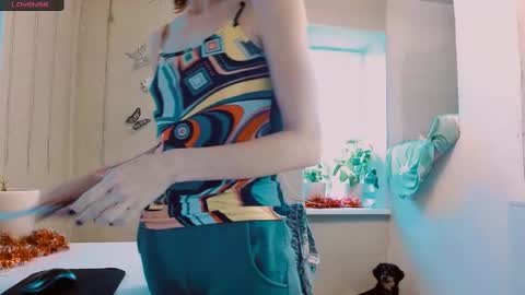 Snapshot of rosa843850 chatting on December 8, 11:46 am rosa843850 online show from December 8, 11:46 am