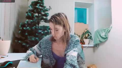 Snapshot of rosa843850 chatting on December 20, 2:37 pm rosa843850 online show from December 20, 2:37 pm