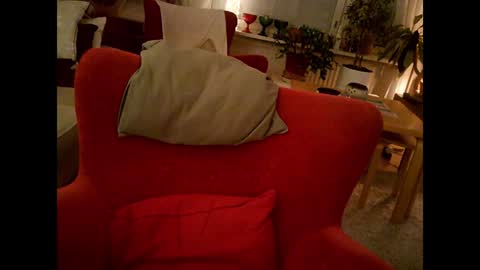 Snapshot of rosa_teevee chatting on December 19, 8:02 pm Tina online show from December 19, 8:02 pm