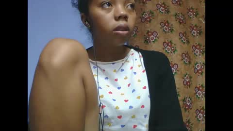 rosah225127 online show from May 30, 5:17 am