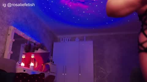 Rosalie online show from December 3, 6:55 pm