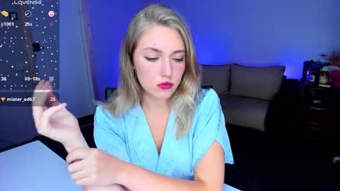 Snapshot of rose_brooks chatting on September 30, 8:41 pm Rose but u can call me princess online show from September 30, 8:41 pm